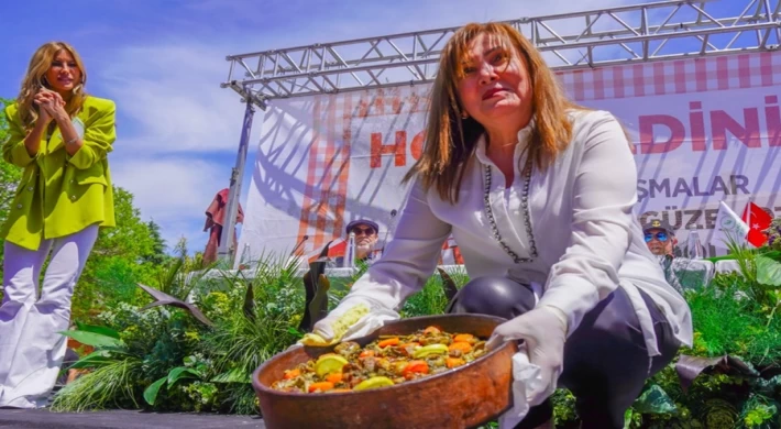 ALAÇATI OT FESTİVALİ’NDE ÇAĞLA ŞİKEL RÜZGÂRI