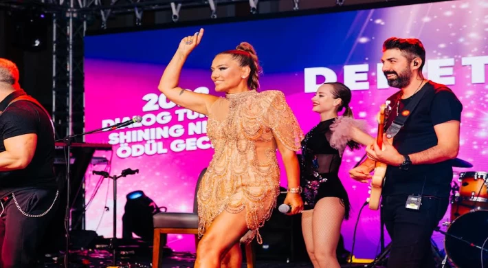 BODRUM DEMET AKALIN İLE COŞTU