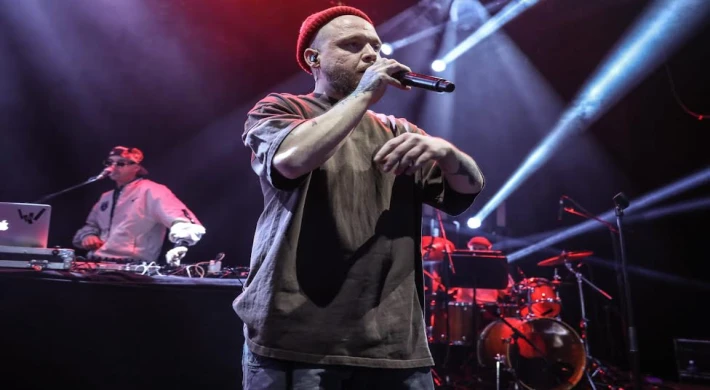 MUAZZAM BİR PERFORMANS SERGİLEDİ