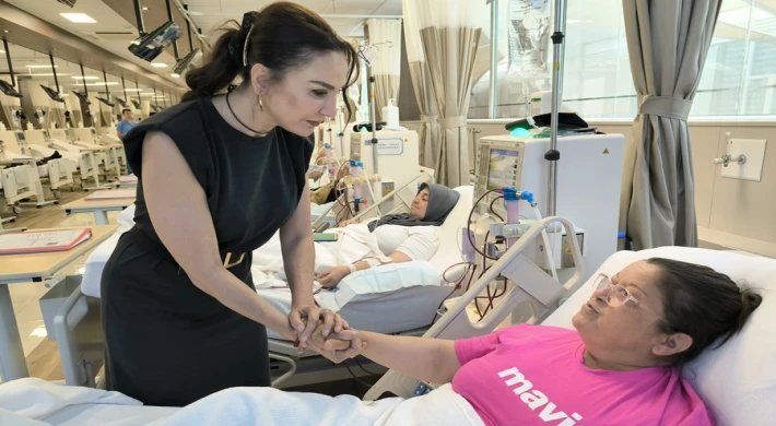 EYLEM ŞENKAL, DİYALİZ HASTALARINA MORAL OLDU