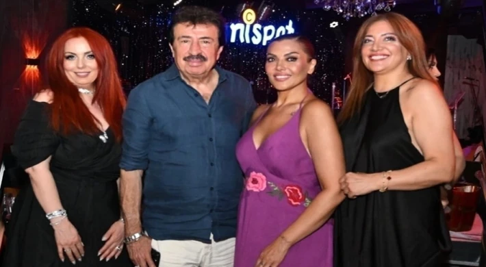 SELMA ORUÇ'DAN MODA DÜNYASINDA 30'UNCU YIL KUTLAMASI