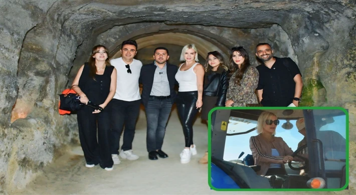 SAHNE ÖNCESİ TRAKTÖRLE HASADA KATILDI
