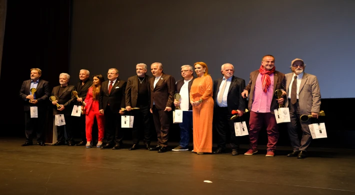 USTAYA VEFA MESLEĞE SAYGI GAZETECİ ÖDÜLÜ ŞABAN MERGÜL’ÜN