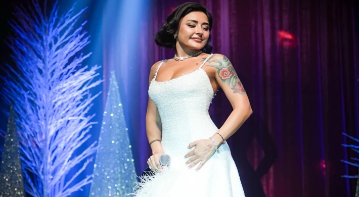 MELEK MOSSO, KIBRIS SAHNESİNDE YENİ YILA DAMGA VURDU