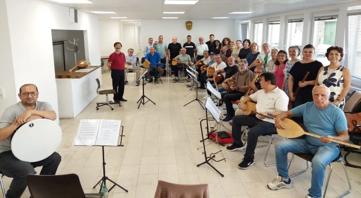 ALMANYA’DA TÜRKÜ YOLCULUĞU