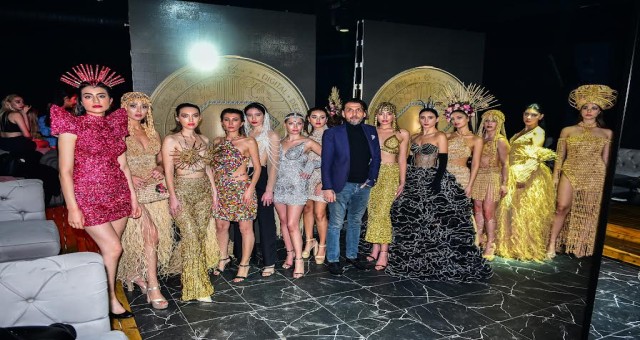 YENİ YILIN İLK DEFİLESİ FASHION TV'DEN