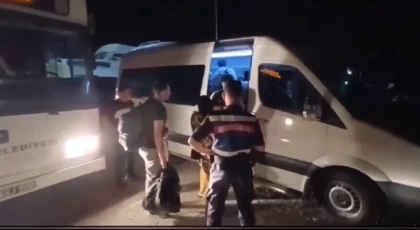 BU KEZ BİR GAZETECİYE YAKALANDILAR