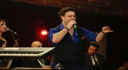 KALIPLARIN DIŞINDA BİR ŞARKICIYIM