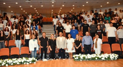 DİŞ HEKİMLİĞİ ÖĞRENCİLERİ EĞİTİME İLK ADIMI ATTI