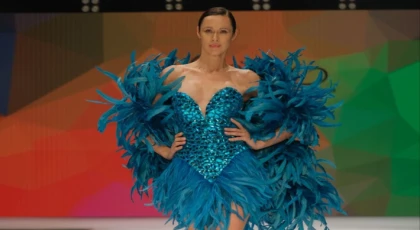 İZMİR’DE MODA ŞÖLENİ