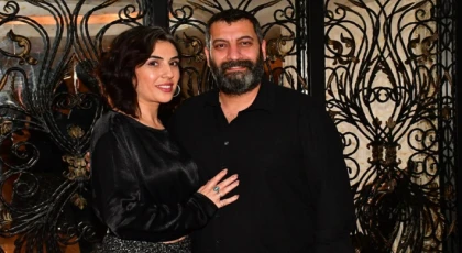 ÖZGÜR TÜZER'DEN KIBRIS’TA MÜZİK DOLU GECE