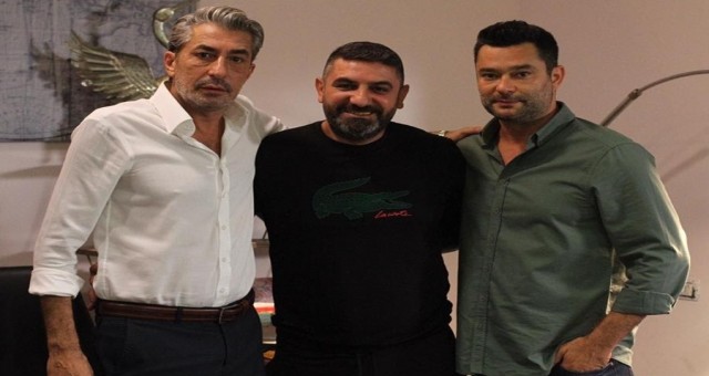 ERKAN PETEKKAYA’NIN HEM YAPIMCISI HEM ROL ARKADAŞI OLDU